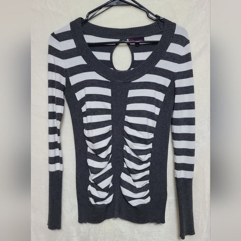 T/O Sweaters Black & Gray Scoop Neck Sweater Size M